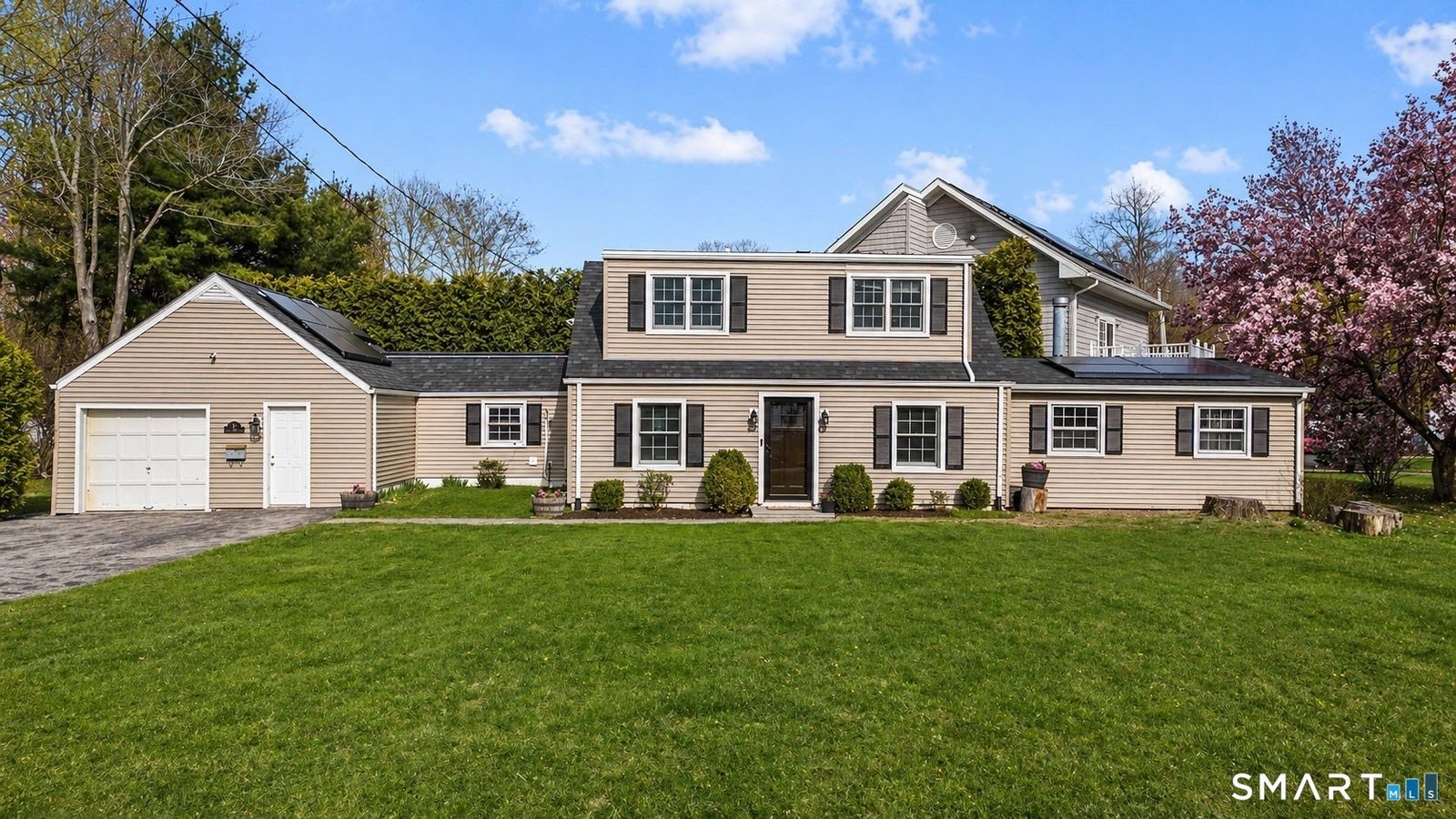 Cape Cod house at 11 Barmore Drive West in Stamford